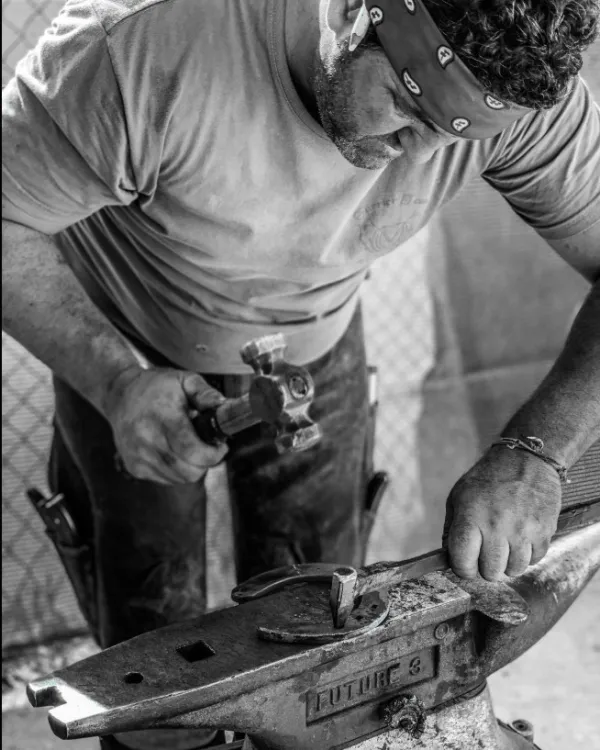 Antonio - Maestro del hierro